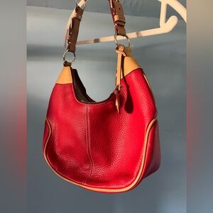 Dooney & Bourke fusia shoulder bag